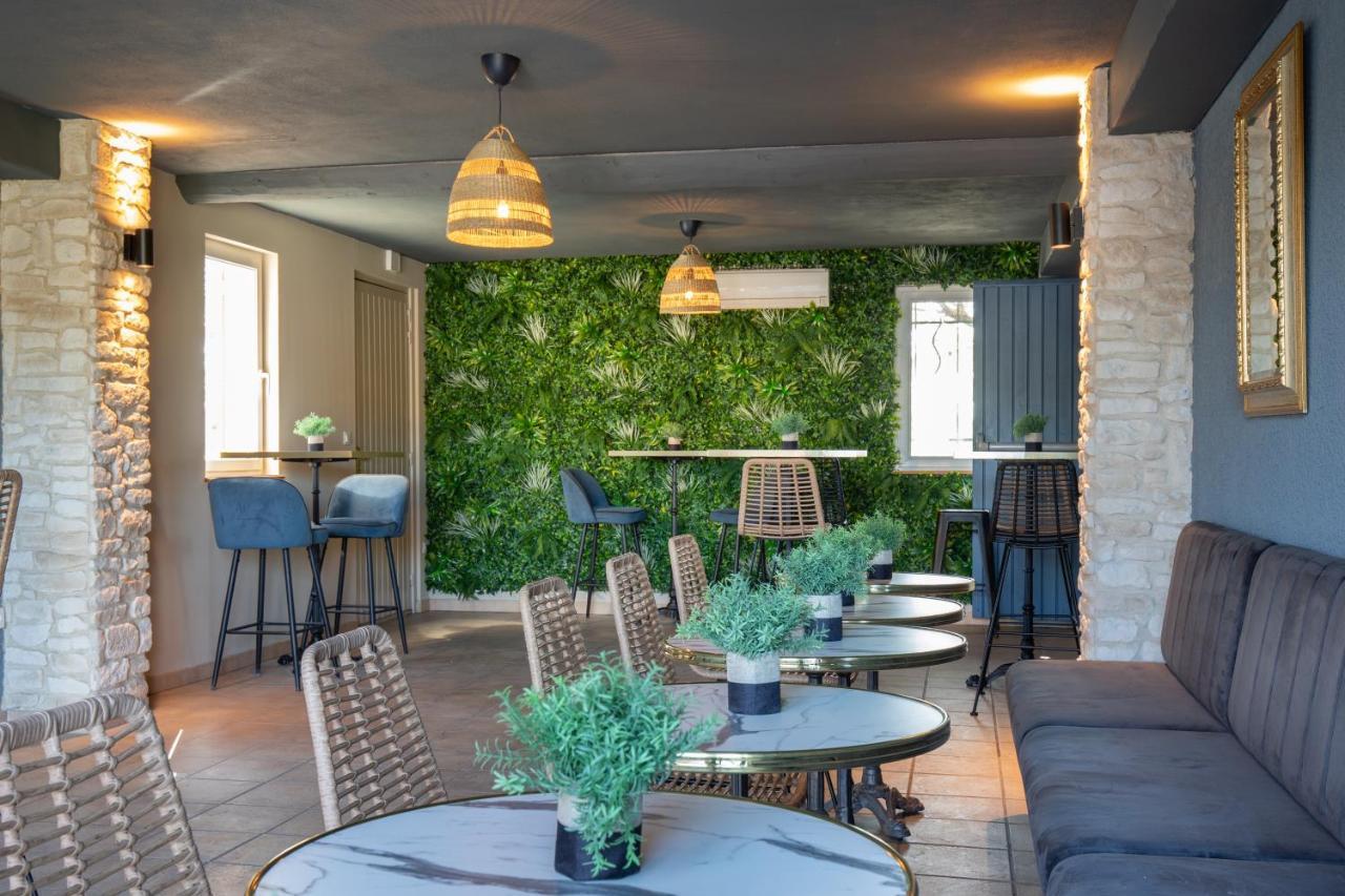 Hotel La Perna Pernes-les-Fontaines Eksteriør billede