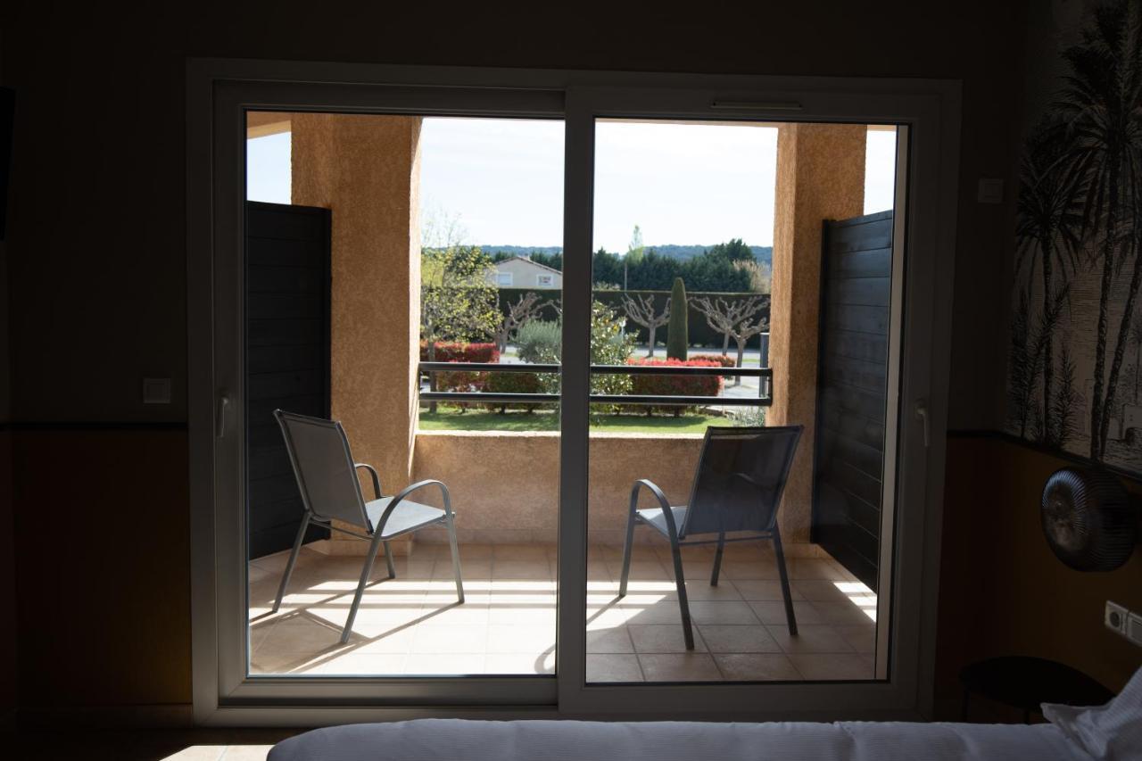 Hotel La Perna Pernes-les-Fontaines Eksteriør billede