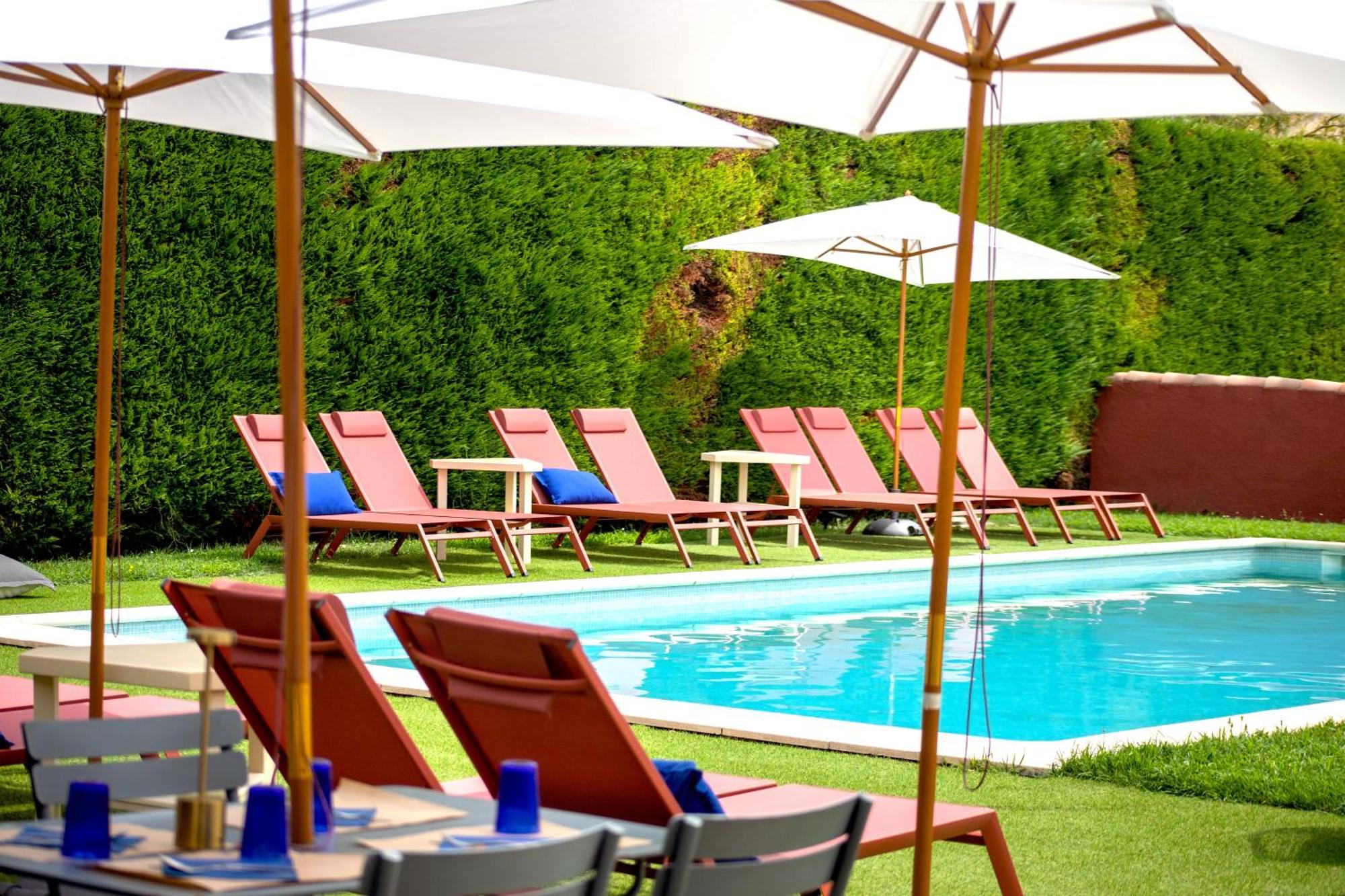 Hotel La Perna Pernes-les-Fontaines Eksteriør billede